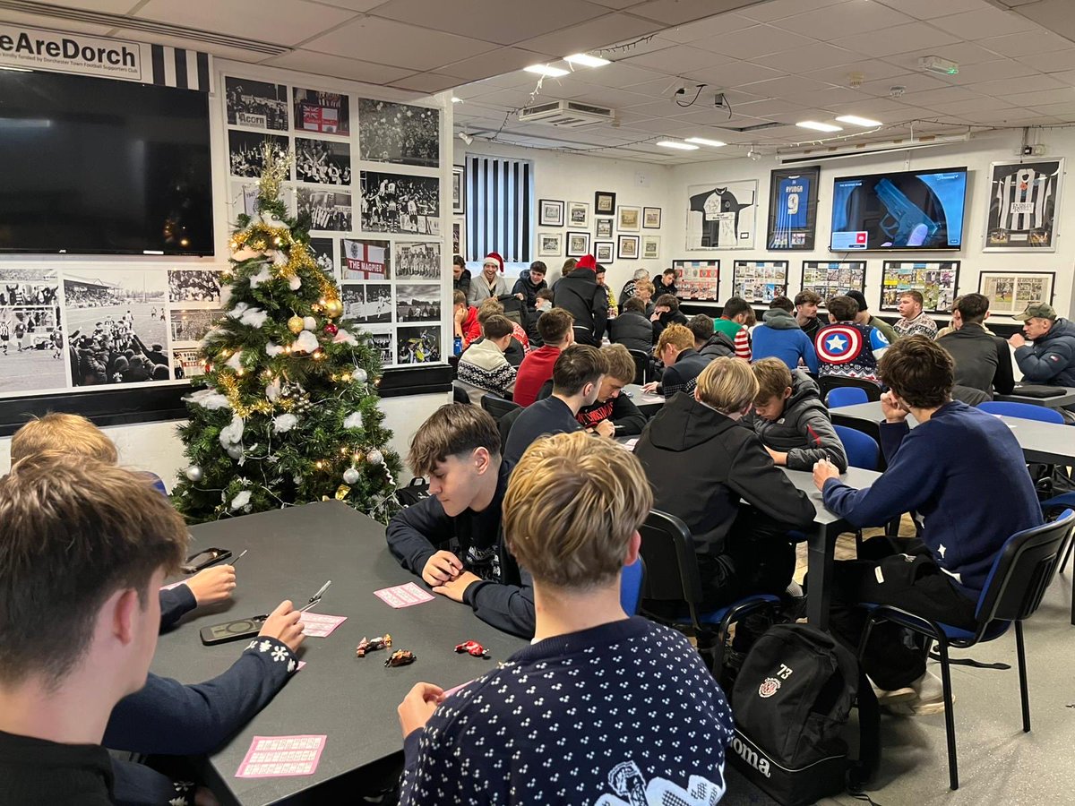 ChampionGoup's tweet image. Champion #christmasbash 🎄

A great final day event at HQ to celebrate the end of a great term. 
 
Students (and staff!) took part in a range of activities including 

🎄a sports quiz
🎄secret Santa 
🎄bingo 
🎄6aside tournament 

A great day had by all, big thanks to #Champion