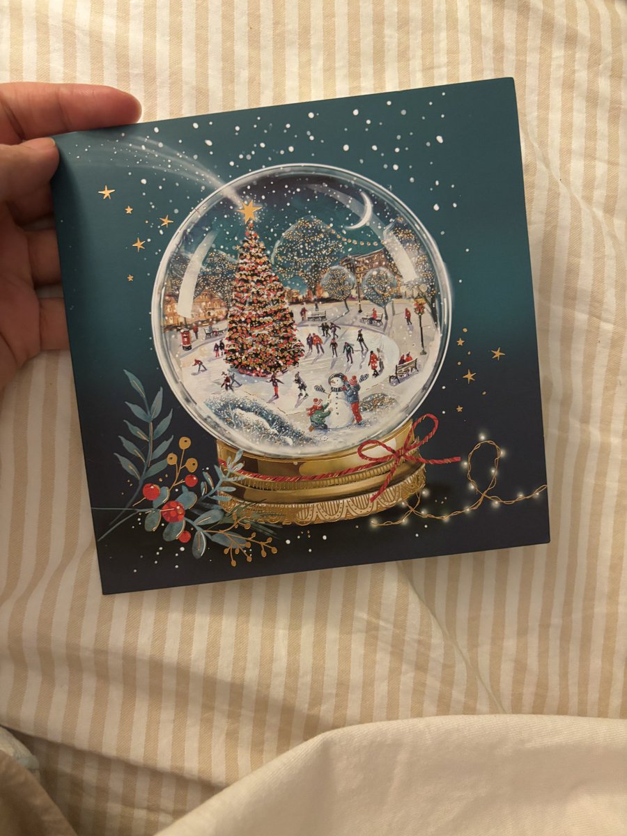 livieheartsclub's tweet photo. Got my very first #swiftmas card from the sweetest person @lovestephy ๐ฅน๐ซถ๐ผ thank you so much Stephy!!! I canโt believe how amazing this community is โค๏ธ https://t.co/0gka9mpLFA