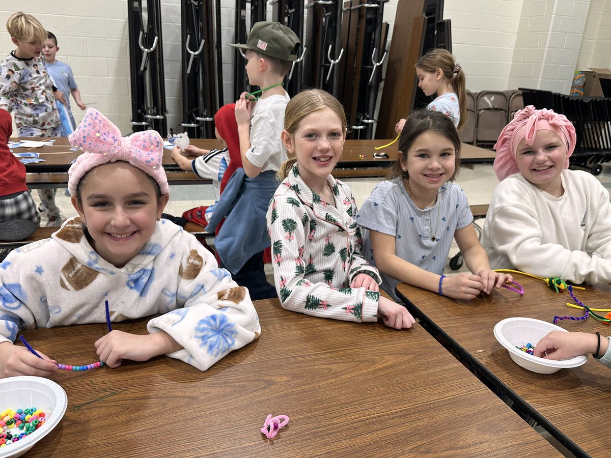 Mrs. D Washington School tweet media