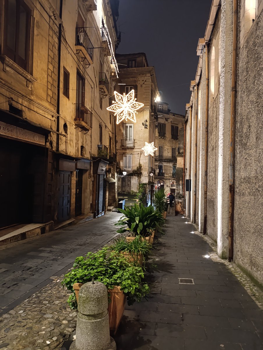 gpfabing's tweet image. La mia città, Cosenza. Buone feste🎄🎉💝🎀🎇