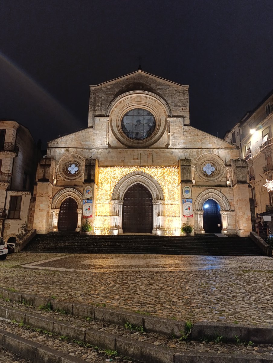 gpfabing's tweet image. La mia città, Cosenza. Buone feste🎄🎉💝🎀🎇