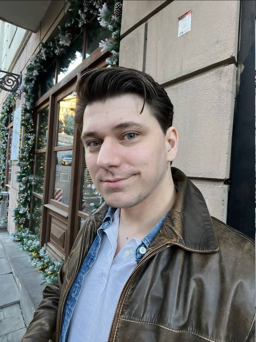 Друзья, постригся!
Держу вас в курсе, так сказать.