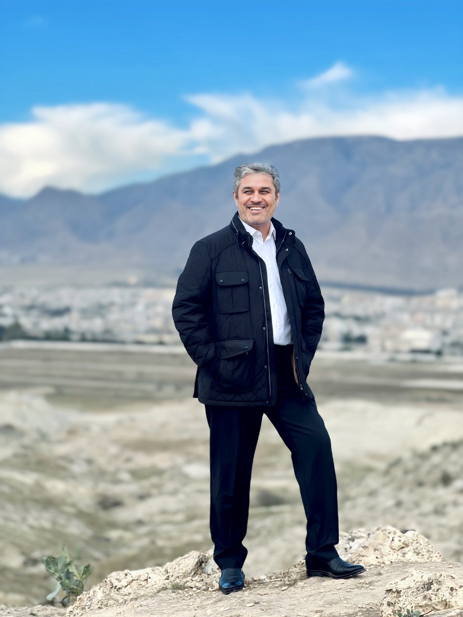 mohamadrezmo's tweet photo. ای به پیش قامتت 
سَرو چمن بی اعتبار
#رییس_کمیسیون_تلفیق_مجلس_شورای_اسلامی https://t.co/MPBmxWwBmD