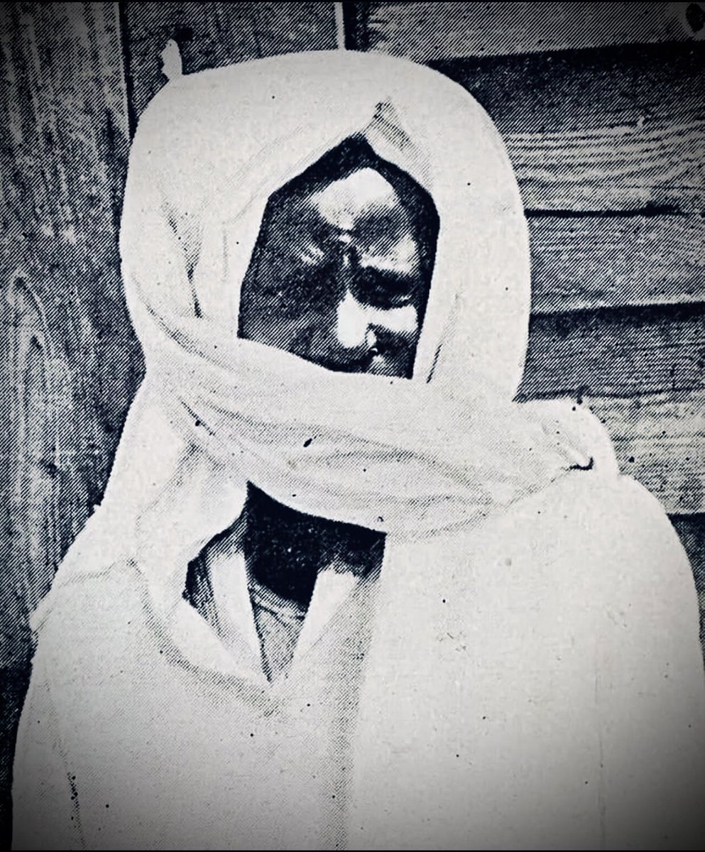 ahad_dieng's tweet image. TOI le GÉNÉREUX fais que mon existence soit un éternel Bonheur au profit des musulmans , 

Et fais que je puisse te rendre toujours heureux 

      CHEIKH AHMADOU BAMBA🙏🏿❤️