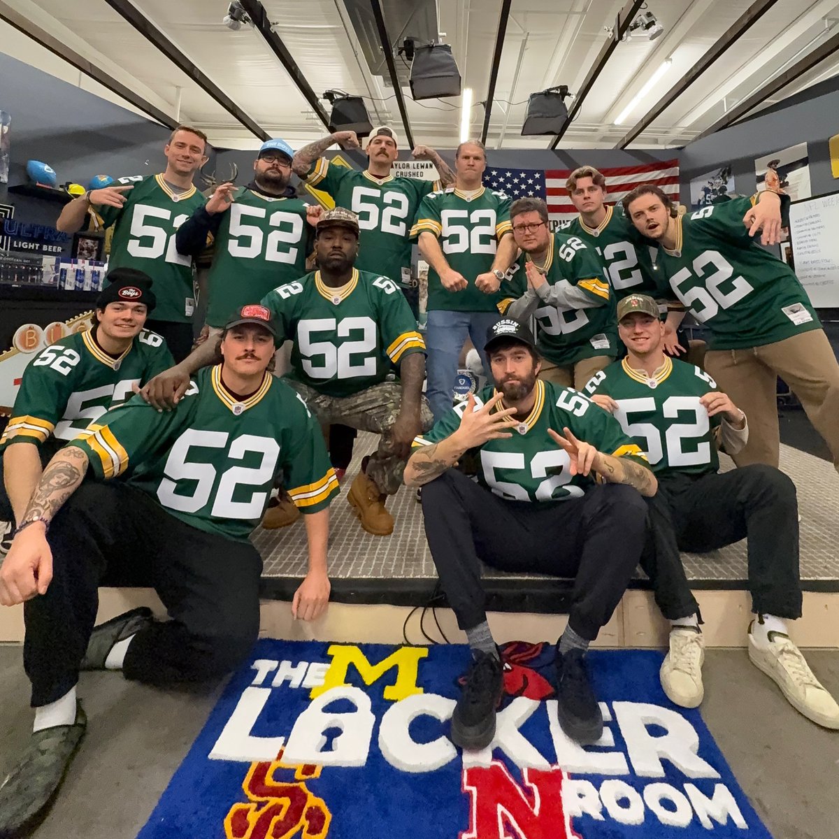 BussinWTB's tweet image. Christmas came early, Santa Clay hooked the boys up with @mitchell_ness jerseys 🔥