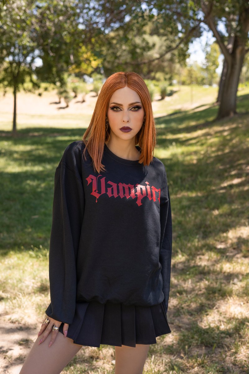 VampireFreaks's tweet image. The stunning @kattslade in our I'm A Vampire Sweatshirt ⚰🦇

#Goth #Vampire #AltFashion #VampireFreaks