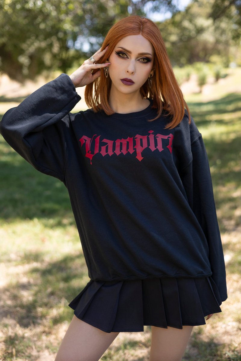 VampireFreaks's tweet image. The stunning @kattslade in our I'm A Vampire Sweatshirt ⚰🦇

#Goth #Vampire #AltFashion #VampireFreaks