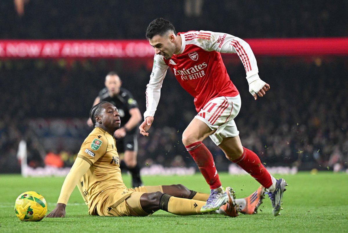 Omahh_11's tweet image. Arsenal fans before you sleep drop ❤ for Gabriel Martinelli