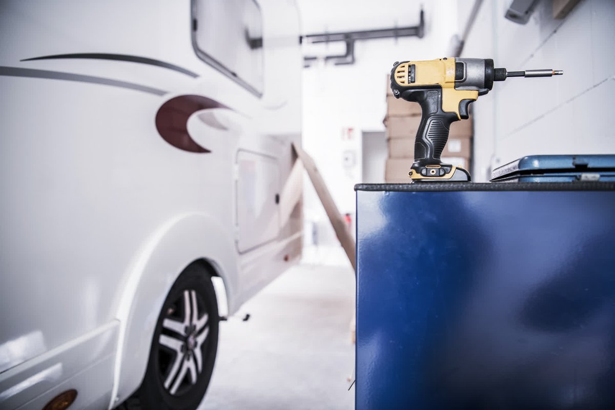 WeaverBody's tweet photo. 🚜 More Than Just Cars! At Weaver’s, we handle pickup truck diesels, farm tractors, trailers, and sports vehicles. Visit us today! #FarmTractors #PickupDiesel #TrailerRepair #WeaversAuto https://t.co/Z4NVilLIxS