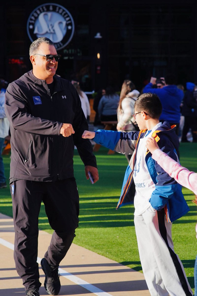 pheared1's tweet image. Thank you, coach @Anthony_Becht!! Such great memories with the @BattlehawksUFL.  We will still #PackTheDome when you come back and play in St. Louis.