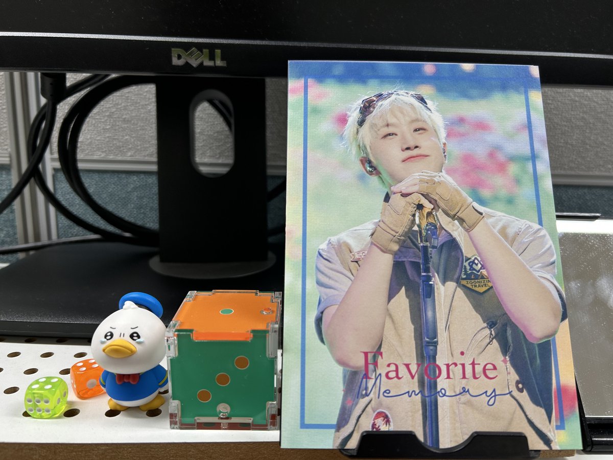 ehjp_0826's tweet photo. 달력 왔다잉 💚 집이고 회사고 진진이로 꽉꽉 채워놔야징
감사합니다 😁💚☺️💚😍💚 https://t.co/XefnH7iNYQ