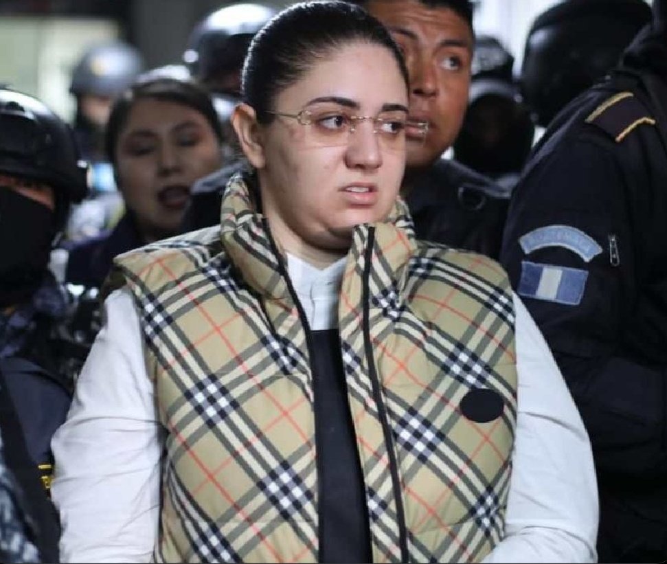 Hagamoslo mierda todo pero la <a href="/CC_Guatemala/">CC Guatemala</a> no puede amparar a esta asesina.

Bueno #Guatemala

Nuestro HIMNO DICE "a vencer o a morir llamará".

La justicia no puede ser implacable con el pobre y benevolente con los asesinos.