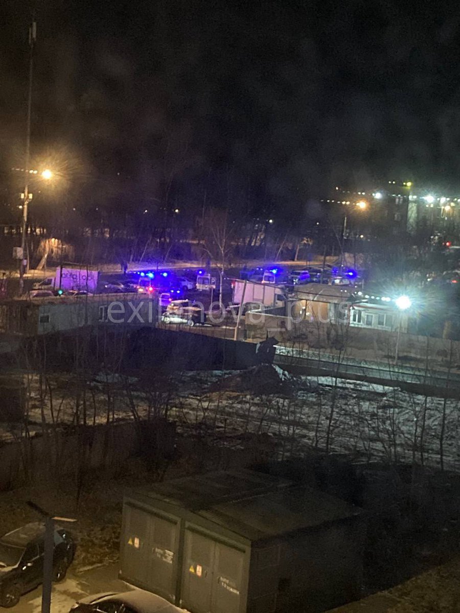 Exilenova_plus's tweet photo. Dozens of units of special equipment arrived at the scene of the car explosion in Moscow.👀 https://t.co/pG5U8R5A6s