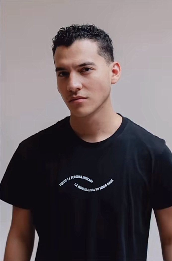 DIOS BENDIGA A ESTE HOMBRE 🫦