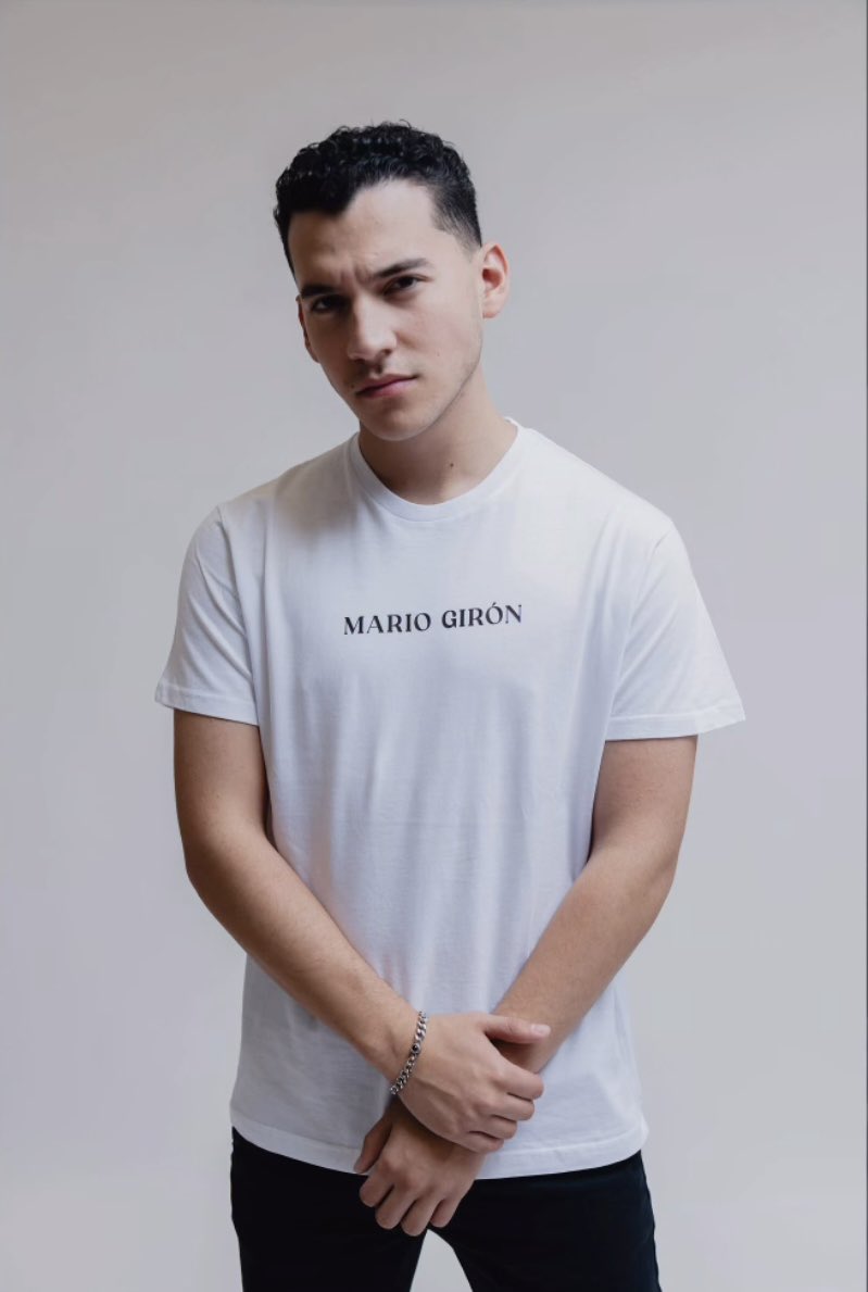 Se están tardando para contratarlo como modelo. 😍♥️