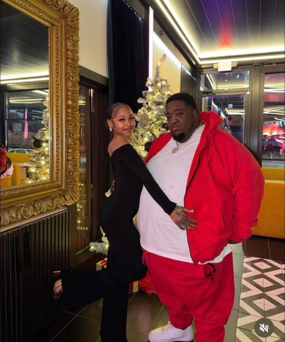 layxsnv's tweet image. it’s da money😭😭😭