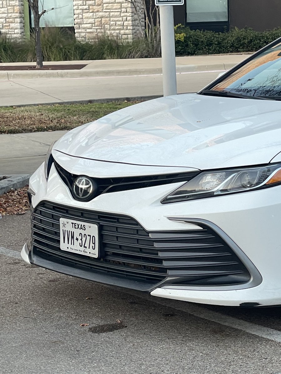 RheaGayle's tweet photo. @Uber whoever is your driver with this number plate needs to be investigated! Very aggressive and very rude! Came to pick me up to the cancel in my face and just drive off when I tried to get in https://t.co/QAhtAHUreo