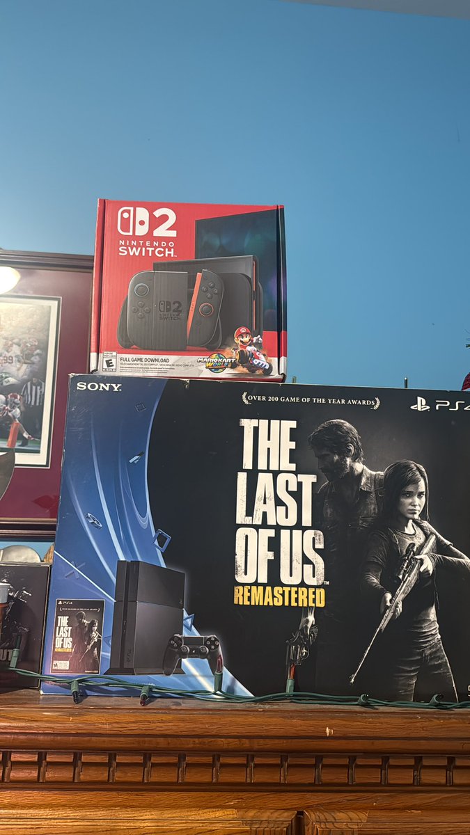 itsmobs's tweet image. First new console in a minute