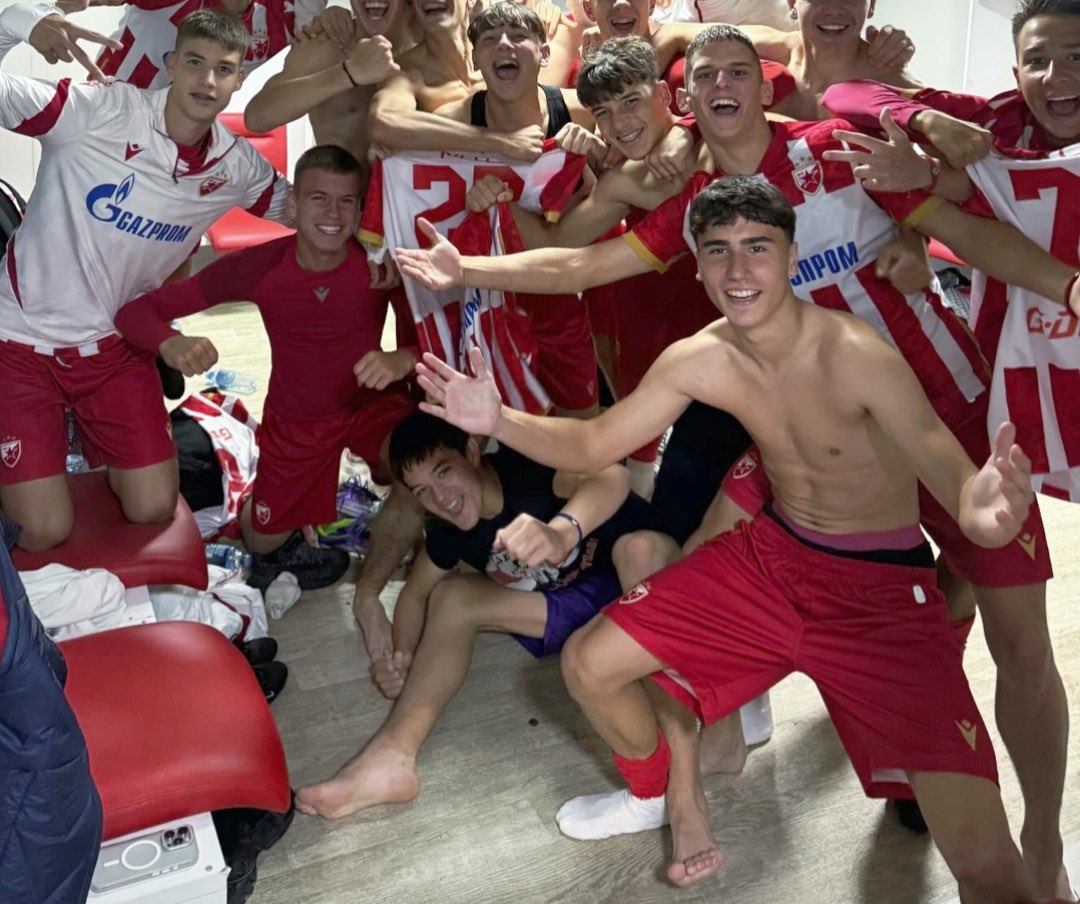 StraightArchive's tweet image. 