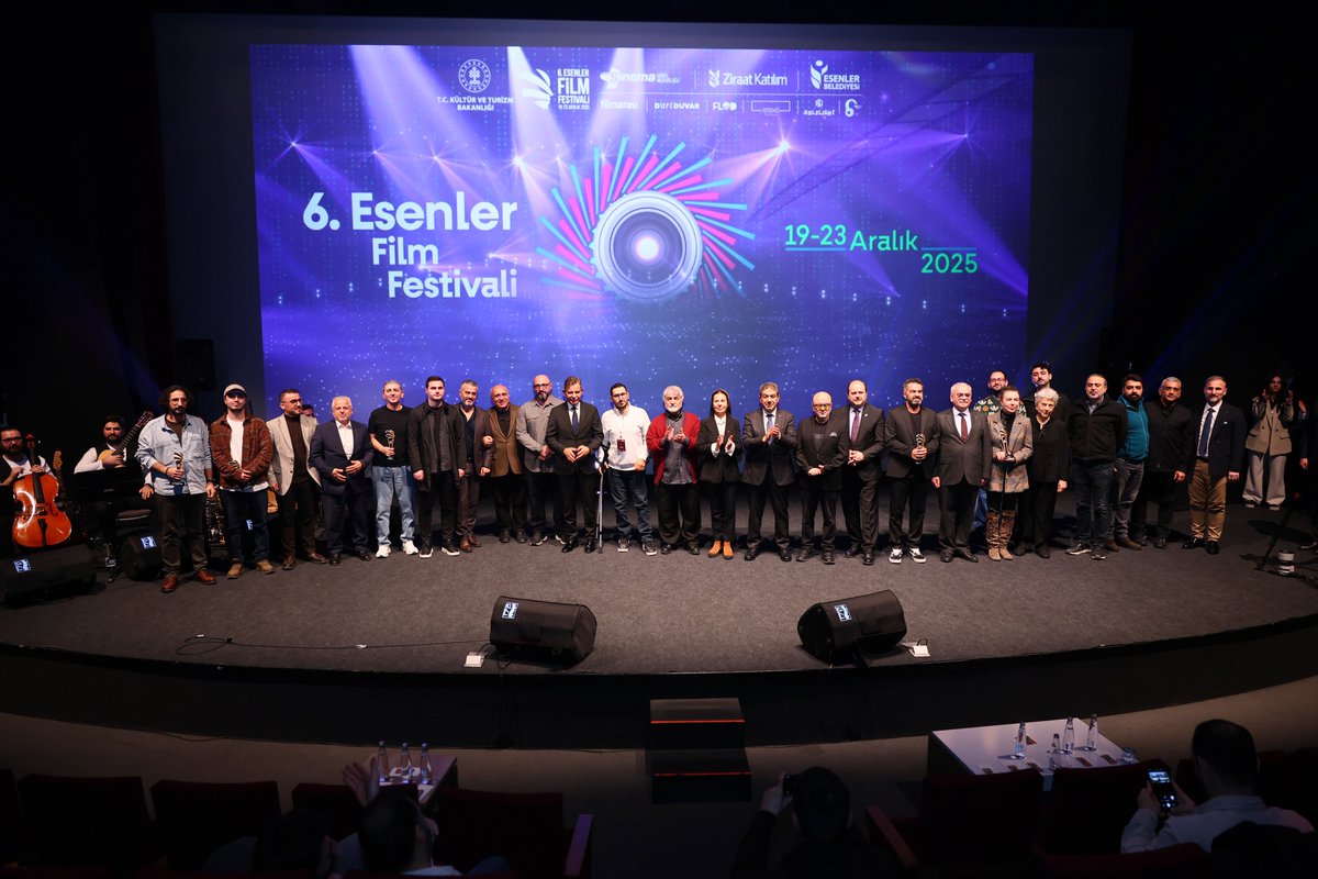 6. Esenler Film Festivalimizi, bu akşam Atlas Sineması’nda düzenlediğimiz kapanış programımızla taçlandırdık.

Kısa film alanında festivalimizde yarışarak ödül kazanan sinemacılarımızı tebrik ediyor; desteklerini her zaman hissettiğimiz Sinema Genel Müdürümüz Birol Güven’e,