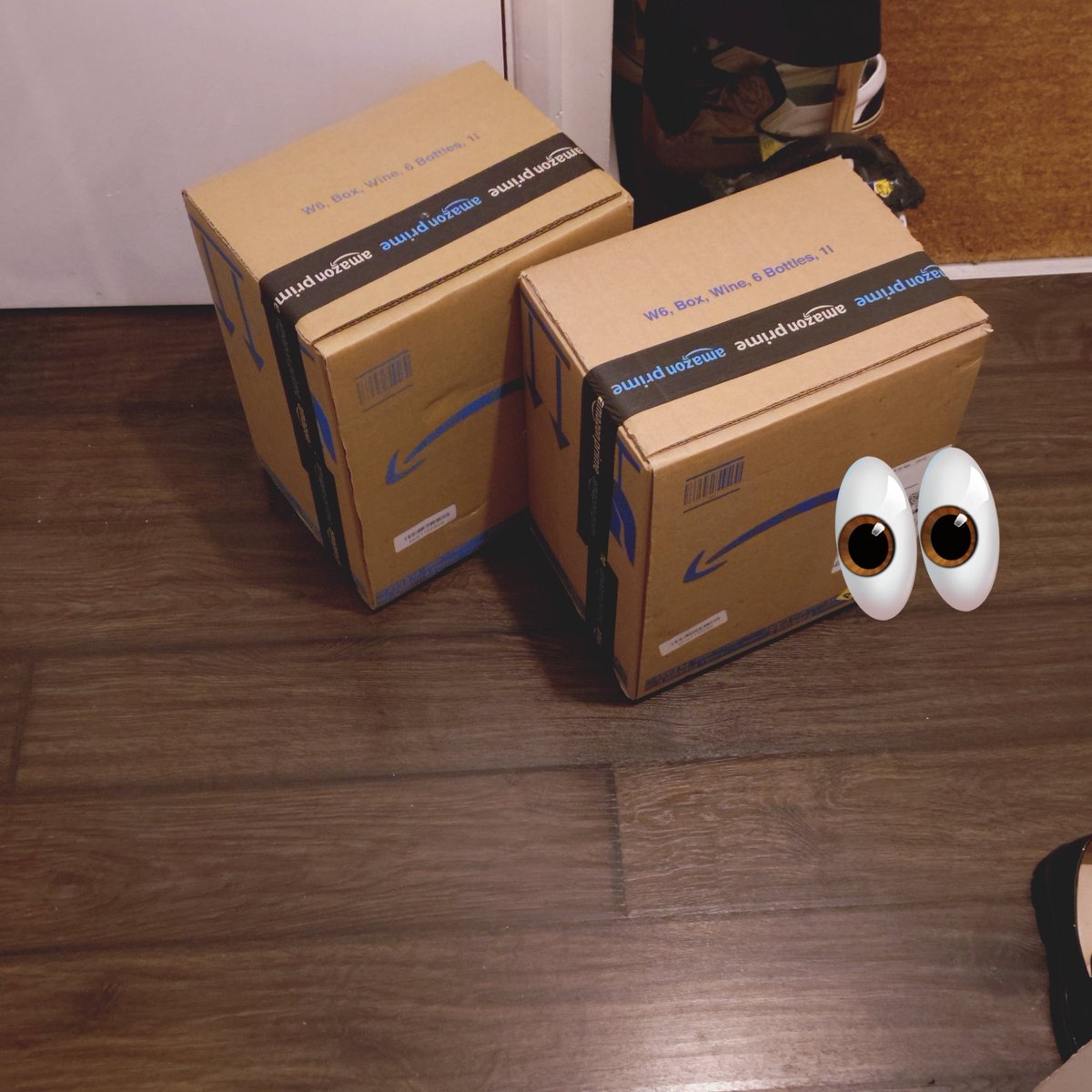 Vakar biju sailgojies pēc karstvīna. Skatījos amazonē. 21 mārciņa : bez alko ✅, vegānu ✅. Neko no vīna cenām nezinu. Ok, ņemu. Tiesa - ar vienu varētu būt par īsu (lai eksperimentētu ar garšvielām/cukuru). Nolēmu ņemt divus.

Garš stāsts īss... Es nopirku 2 kastes, ne 2 pudeles