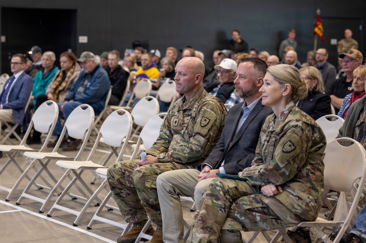 Minnesota National Guard tweet media