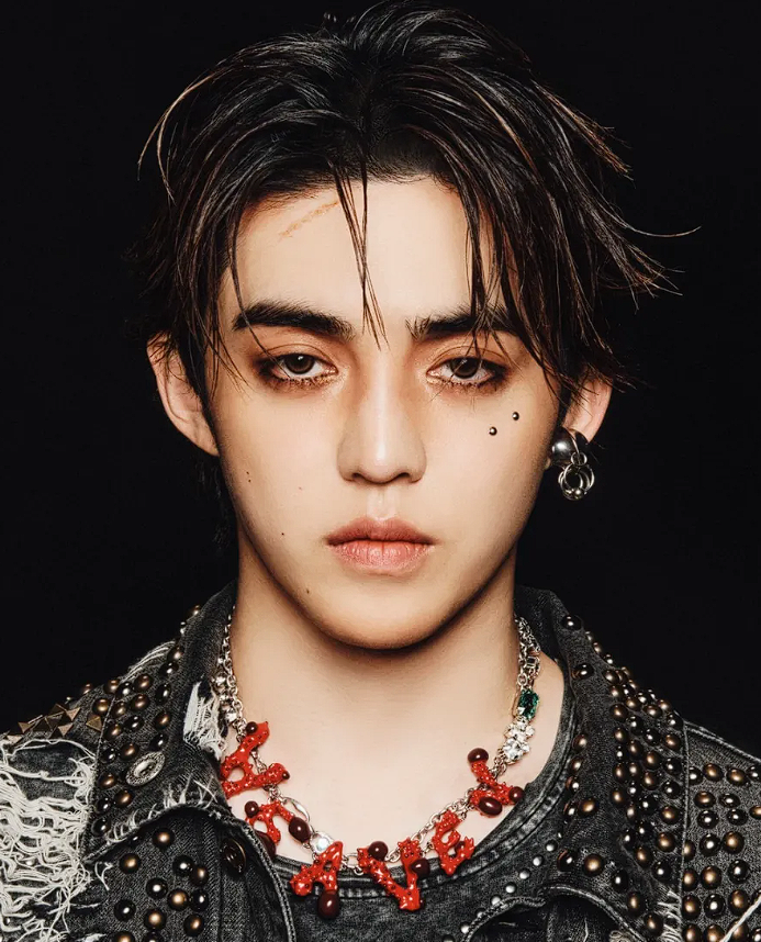 kchartsmaster's tweet photo. Billboard ranks S.Coups from SEVENTEEN as the Top K-pop artist of 2025. https://t.co/gU8abA9THX