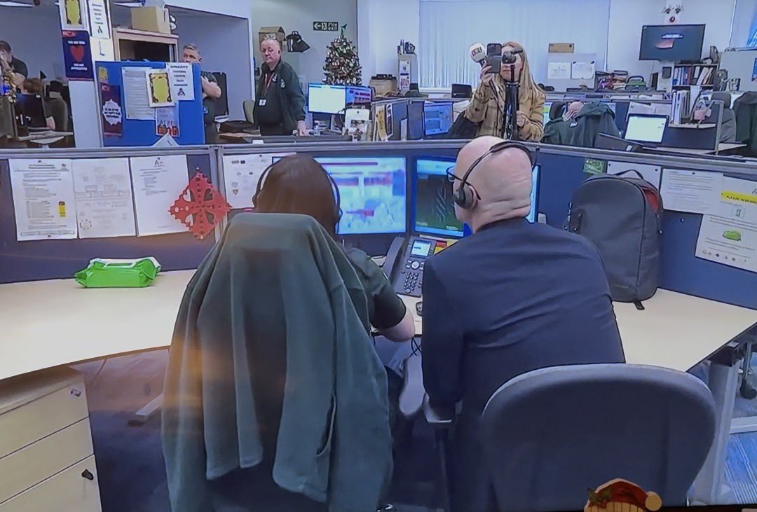 Emma_E92's tweet photo. On the news with my work. Speaking to the first Minister https://t.co/LDHCVYXD88