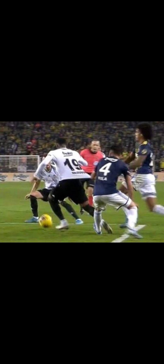 #FBvBJK
Bakın oğlum bunu da unutmayın ülkede gördüğünü çalmaya götü yemeyen Hakemler vardı 
Hala da var
<a href="/Besiktas/">Beşiktaş JK</a> 
<a href="/AlenMarkaryan/">Alen Markaryan</a> 
<a href="/KingcArsi/">çArşı</a> 
<a href="/firatgunayer/">Fırat Günayer</a> 
<a href="/SerdalAdali_x/">Serdal Adalı</a>