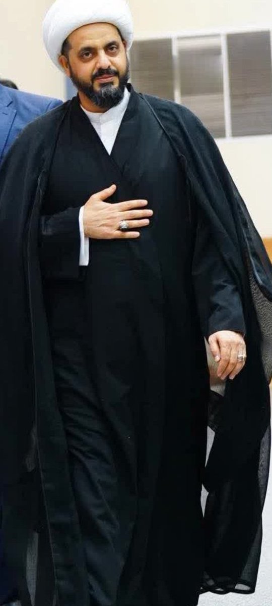 كل من يصور للناس أن المقاومة هي المسؤولة عن ضعف الدولة فهو إما في قلب المشروع الصهيوامريكي أو جاهل يركض خلف ميوله العاطفية لا العقلية ، ولهذا تجده لا يحكمه منطق ولا تدين .

المقاومة وسلاحها هي من حمت الدولة ورسخت نظامها السياسي ، وسلاحها هو سلاح الدولة المقاومة .

سلاح المقاومة