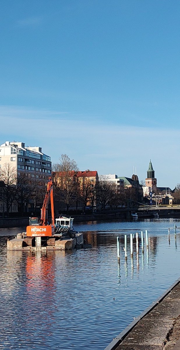 samilletweet's tweet image. Day 4 of the last 12 days of 2025. 
#April2025
You know that the summer is coming when pilings for boats are put in place on the river Aura. 
#VeniceBlueColour by #AlvarAalto