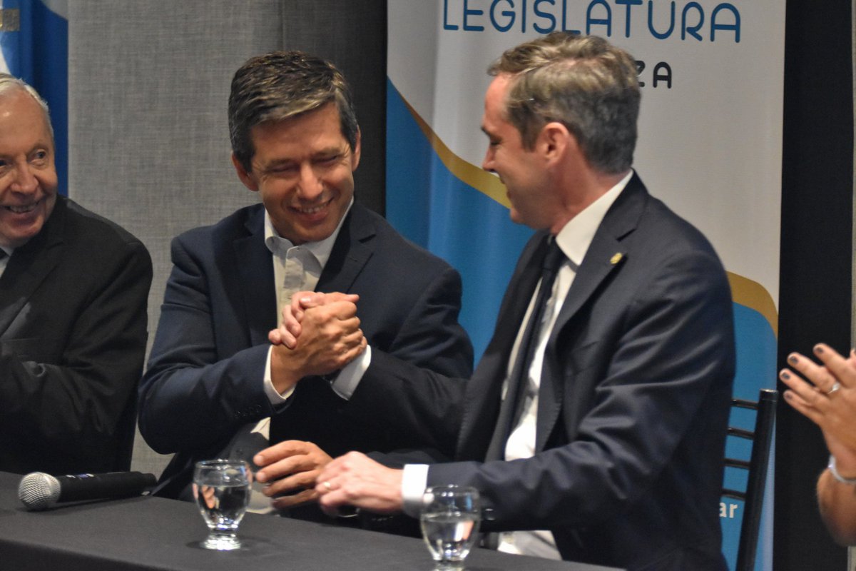 petilombardi's tweet image. Reconocimos en la Legislatura al Club Gimnasia y Esgrima por su histórico ascenso a la Primera División del Fútbol Argentino, un logro que es fruto del trabajo sostenido, la planificación y la coincidencia de objetivos entre la dirigencia, el cuerpo técnico y los jugadores.