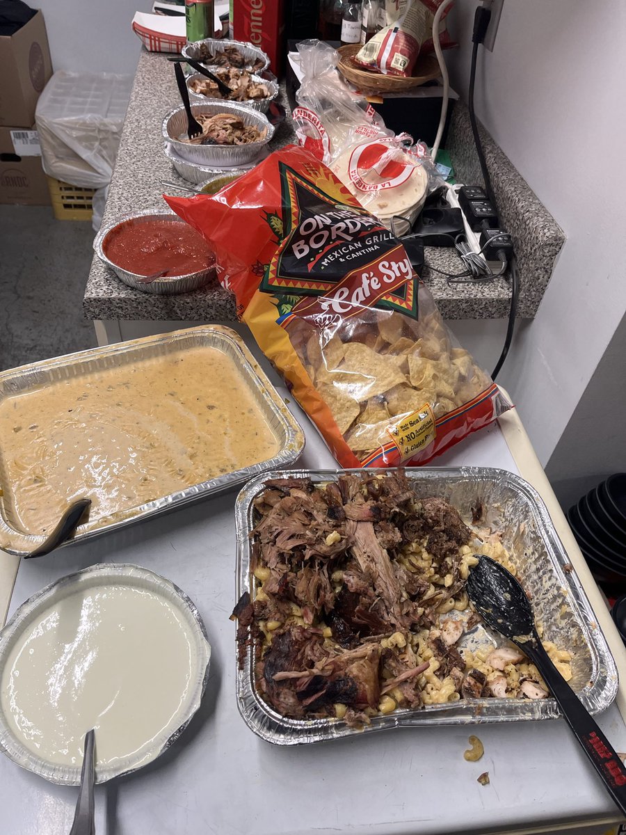 The Still Superstore tweet media