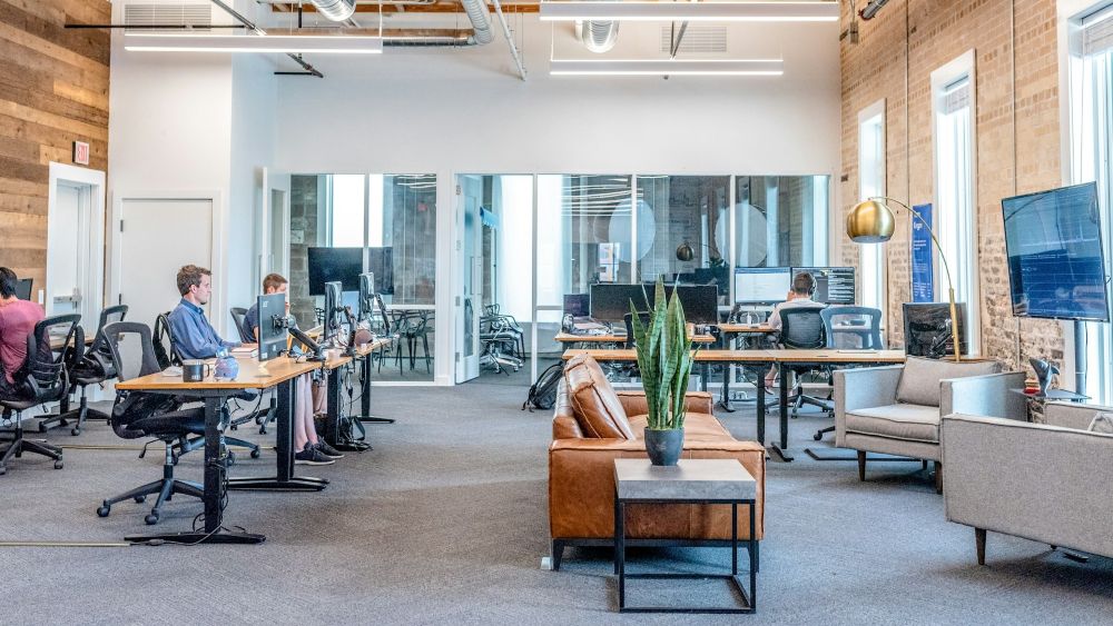 Is your team thriving in the hybrid work era? 🤔 The secret isn't just flexibility—it's strategic workspace design! ✨ Our latest December article dives deep into the hybrid employee workspace revolution that's transforming how we work. 🏢💻
4myoffice.com/approaches-to-…