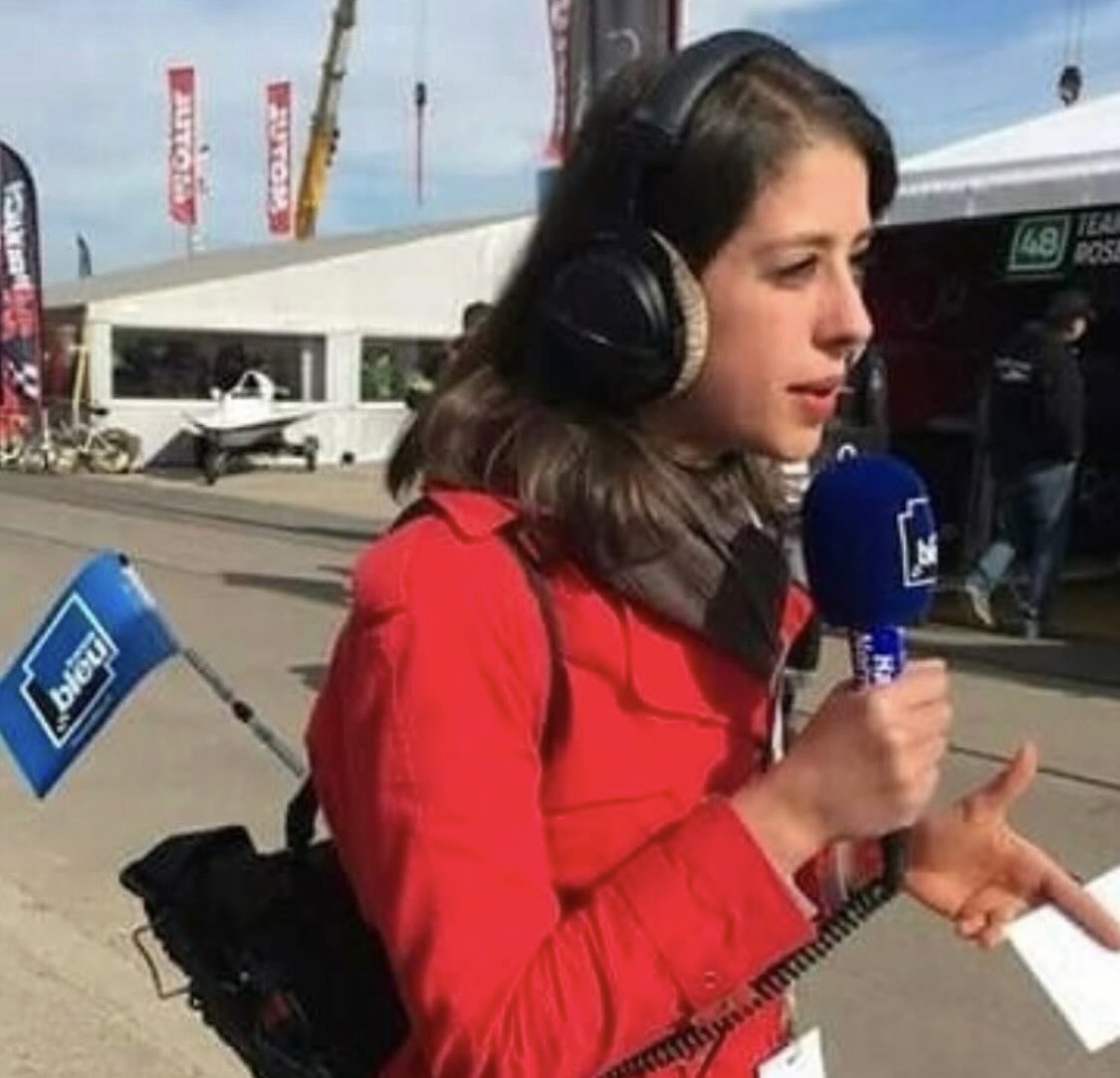 IL Y A DEUX ANS…

Clémentine Lecalot-Vergnaud était journaliste à France Info. Elle est décédée il y a tout juste deux ans, le 23 décembre 2023, après s’être battue avec une dignité inouïe contre un cancer digestif rare, diagnostiqué un an et demi plus tôt. Elle avait 31 ans.