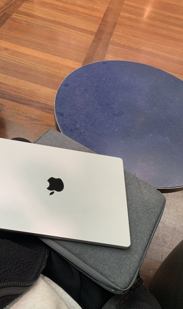 지금 탐라에 한국 가는 사람 얼마나 많냐면 거의 유행이다 싶을 정도임 그래서 저도 유행에 동참..