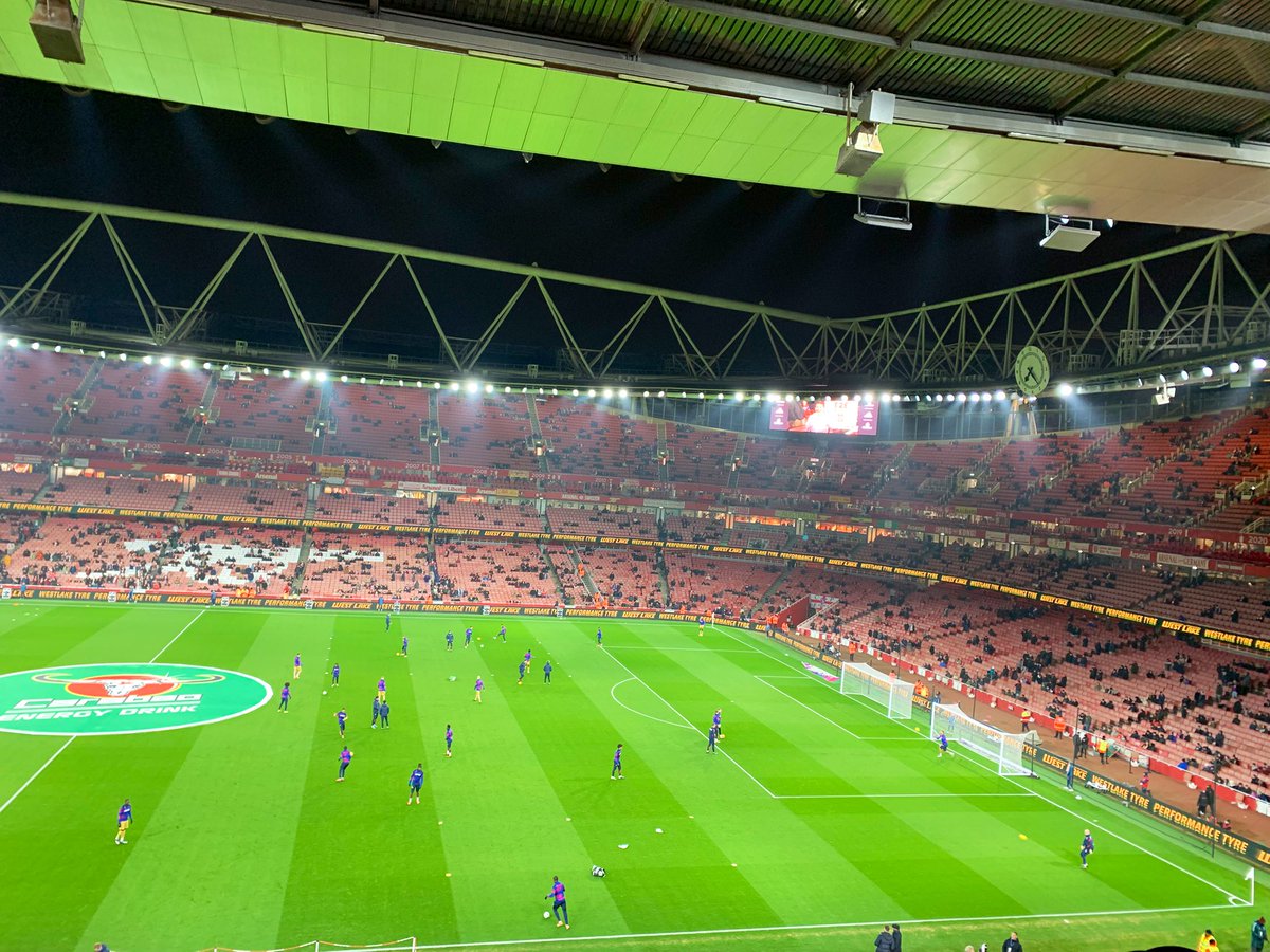 bbcjohnmurray's tweet image. Have a Murray Christmas…..

…by listening to Glenn Murray &amp;amp; me commentating on #ARSCRY in the @Carabao_Cup quarter-final.

Kick-off 20.00 GMT @bbc5live @BBCSounds @BBCSport