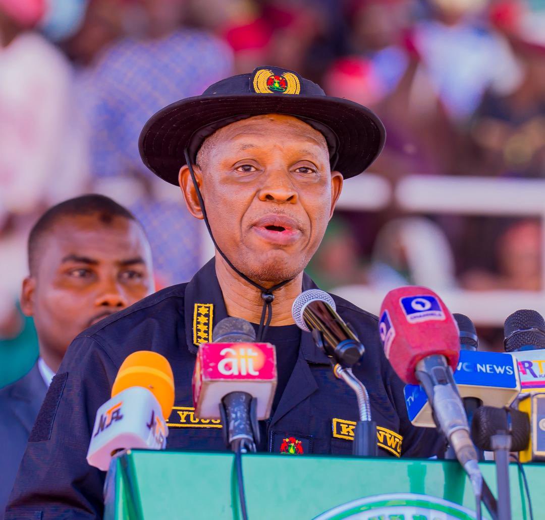 MSIngawa's tweet image. Katsina, Kano, Zamfara and Sokoto States of the North West have all adopted the community-based security approach by establishing a a community-driven security outfits. 

All trained and equipped to provide emergency security services and local intelligence for their communities.…