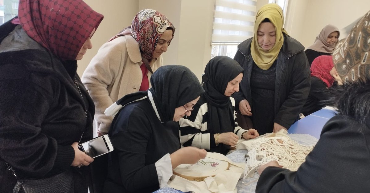 akkadinumraniye's tweet photo. #HizmetYerindeGörülür projesi kapsamında teşkilat mensuplarımızla bugün; Topağacı, Kazım Karabekir ve Esenkent mahallelerimizle Belediyemizin bünyesindeki hizmet binalarını gezdik.

Hizmetlerini vatandaşla buluşturan yönetim anlayışıyla; daha yaşanabilir, daha güçlü ve daha sürdürülebilir bir şehir için çalışmalarını kararlılıkla sürdüren Belediye Başkanlığımıza ve Bu kıymetli program için İsmet Başkanımıza çok teşekkür ederiz.
