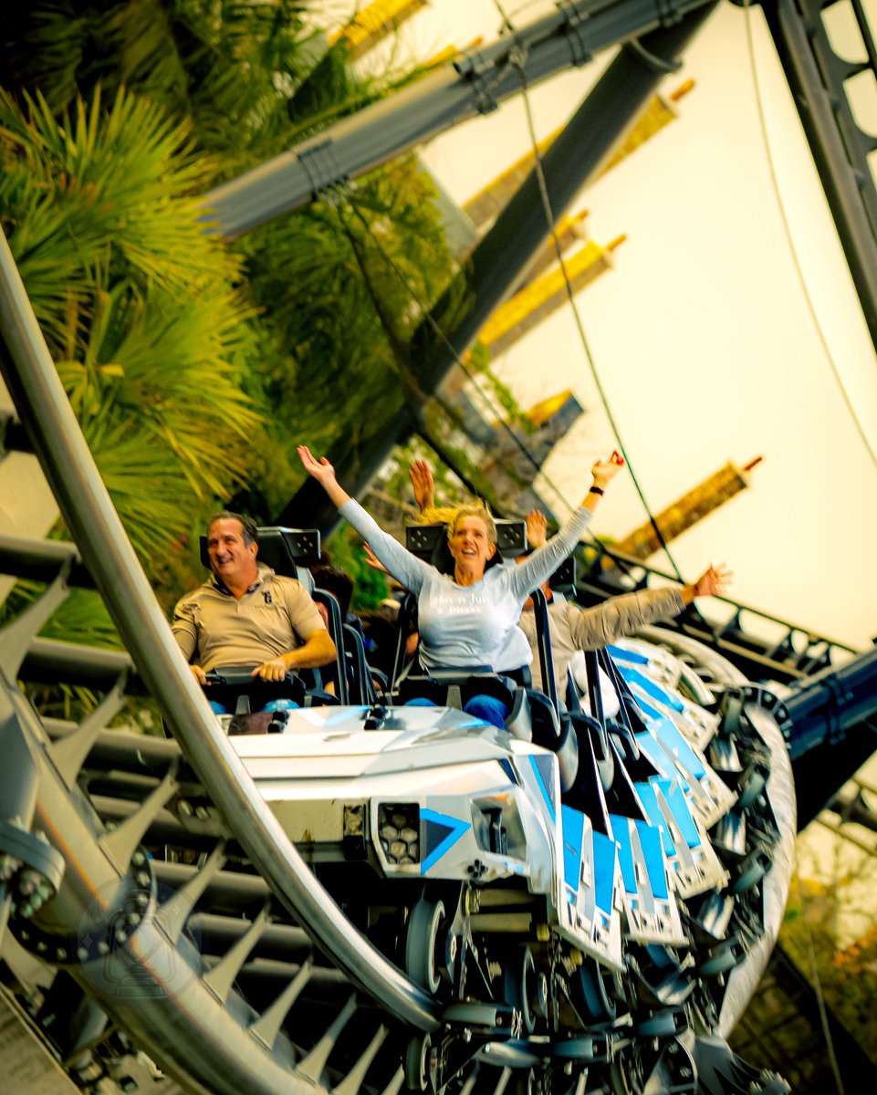Tfw it's 80 degrees in December and Velocicoaster is calling your name 
<a href="/UniversalORL/">Universal Orlando Resort</a>