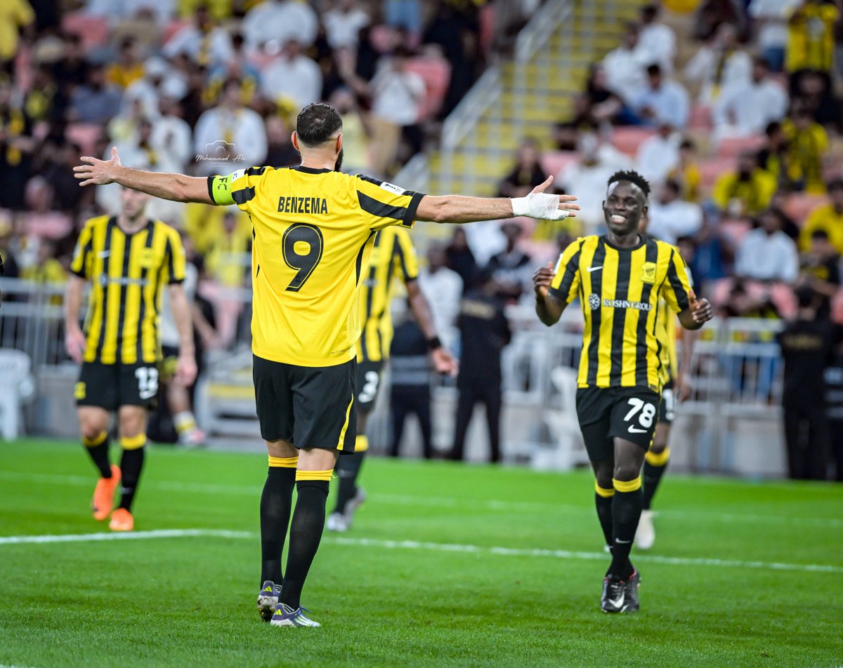 #تصويري الهدف الاول  #بنزيما #الاتحاد_ناساف
#الاتحاد