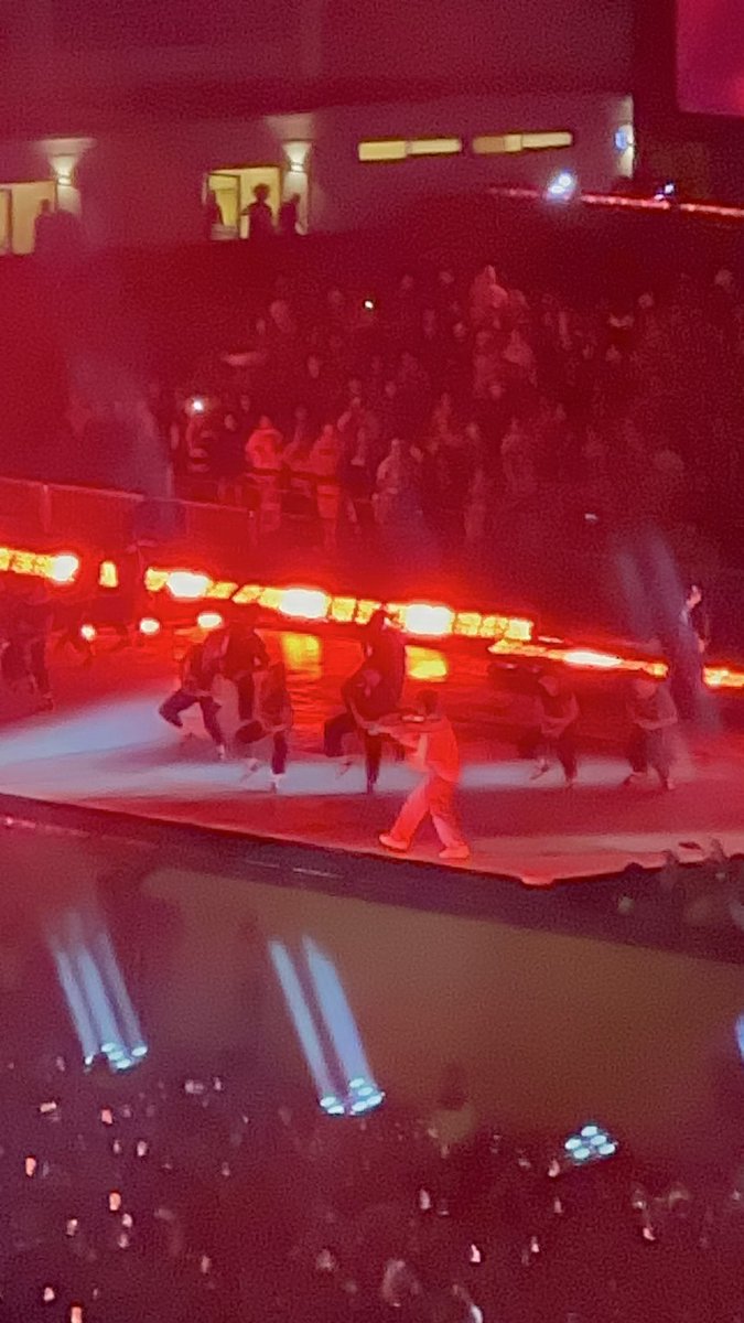 se podrán burlar de mis hijos porque su papá lloró cuando vio a Bad Bunny