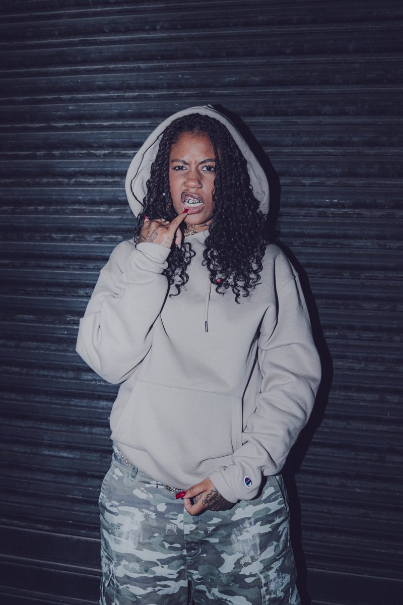 little rich* tweet media