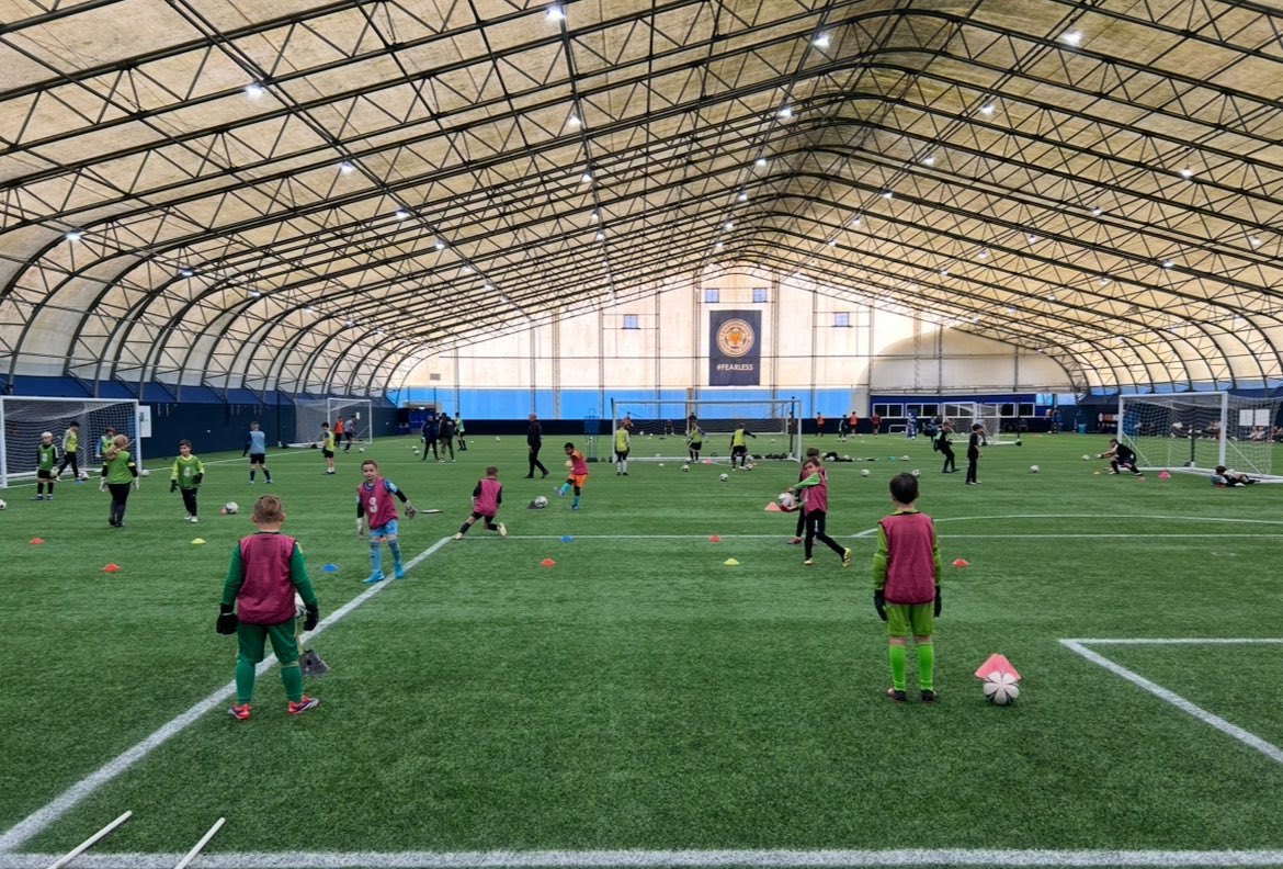 Thank you to all the goalkeepers and parents who attended our Sells Pro Training trial day in Leicester 🧤All the keepers performed brilliantly, we’ve already made some ids 💪Thank you to #leicester #astonvilla #nottinghamforest #derbycounty for attending ⚽️ up next #rotherham