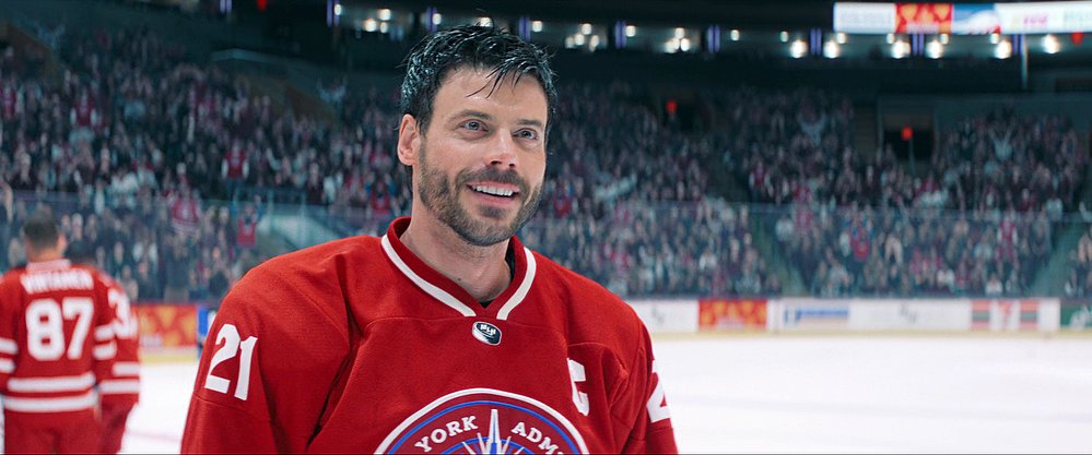 queerlybuck's tweet image. scott is just out here being the most gorgeous man wtf