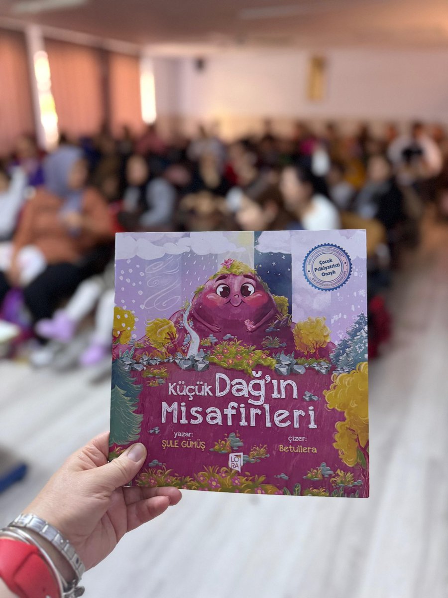 uleGm8's tweet photo. @UpgraderDayi Bir de bu çocuk kitabı var, çok sevdiğim… Çünkü ben yazdım🙈dm den adresinizi gönderirseniz size hediye etmek isterim, sonrasında belki siz de bir çocuğa hediye etmek istersiniz🫠 https://t.co/feofqR2pnN