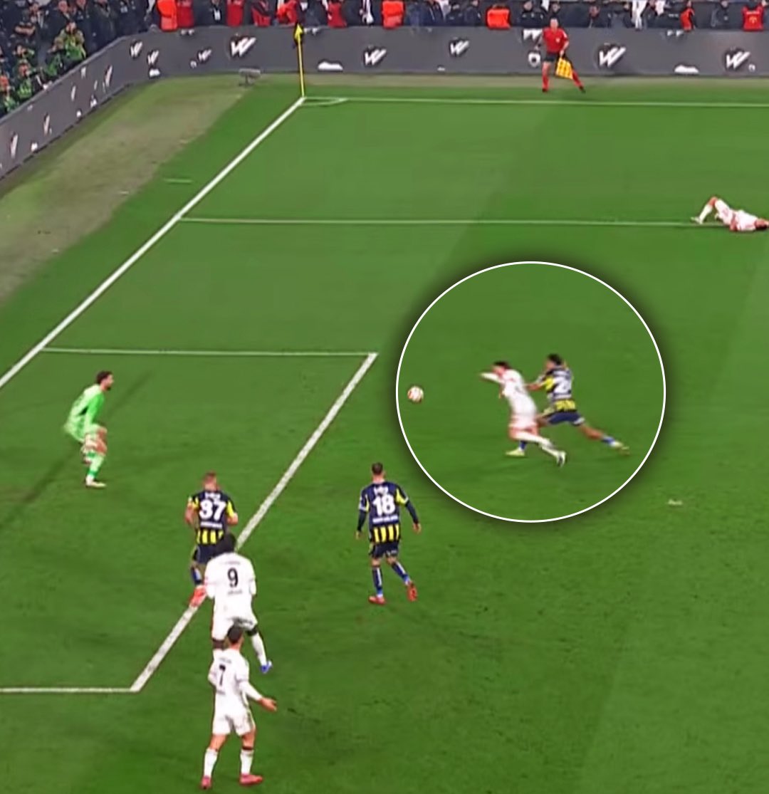 <a href="/Fenerbahce/">Fenerbahçe SK</a>