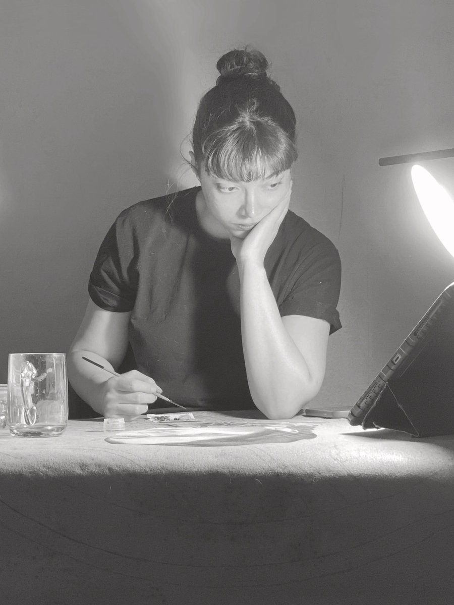 parisa_khazaeee tweet media