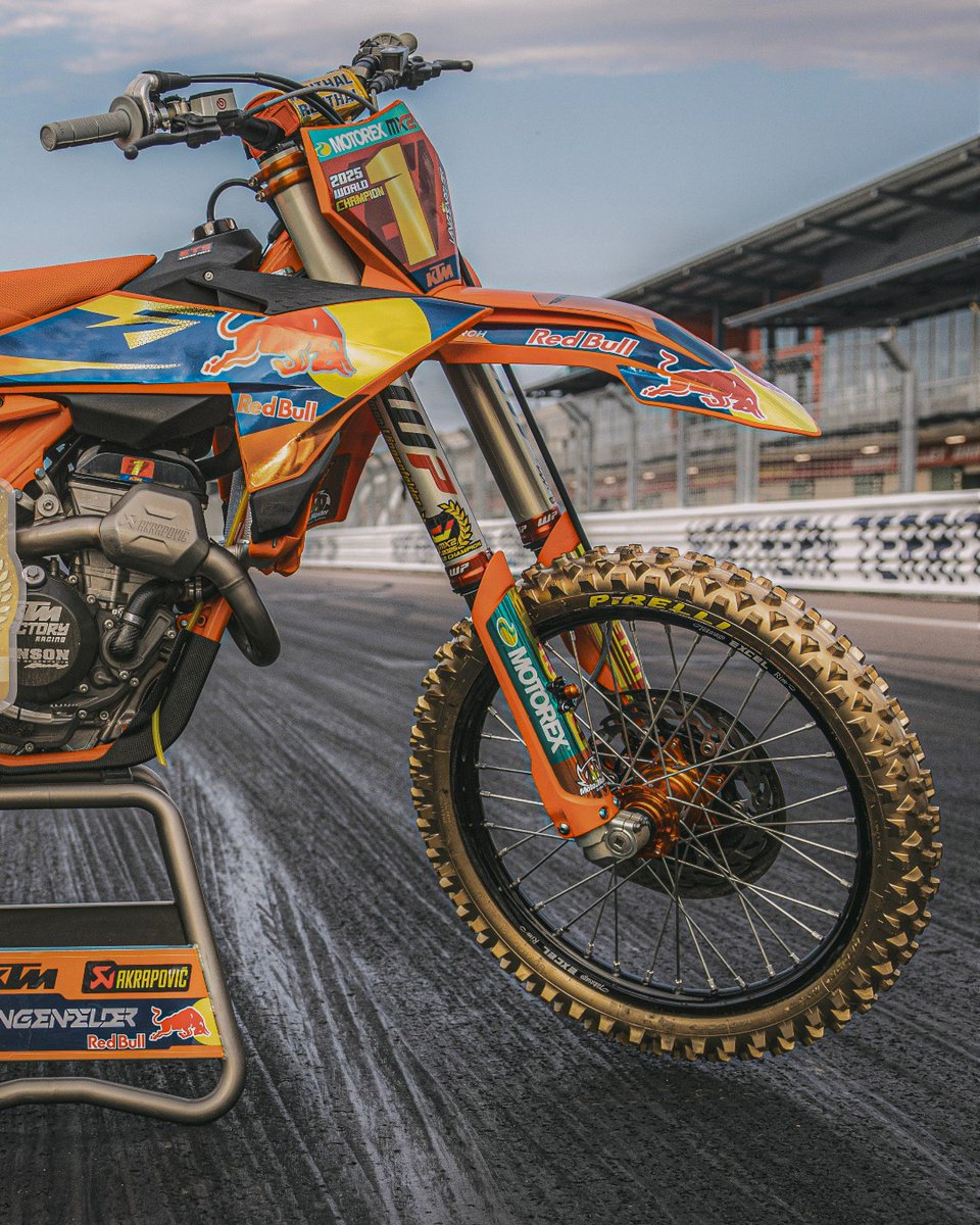 Pirelli MX tweet media