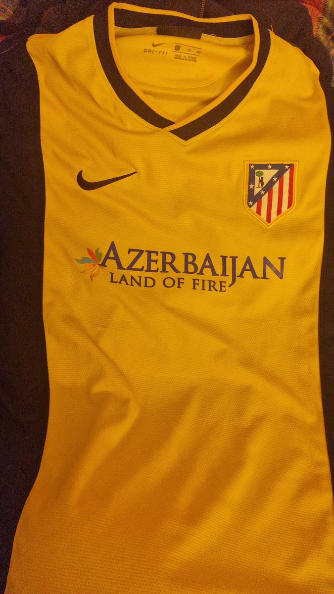 🧑‍🎄 Regalo de Navidad 🧑‍🎄

Con <a href="/17ct_info/">17ct_info</a> sorteamos una camiseta de Simeone homenajeando a los catorce años de su llegada

Dale RT al tuit y cita a todos tus amig@s para más sorteos 

Sigue a <a href="/17ct_info/">17ct_info</a> y <a href="/Juanarrien9/">⚽Juan⚽</a>
Sorteo para el 2/01